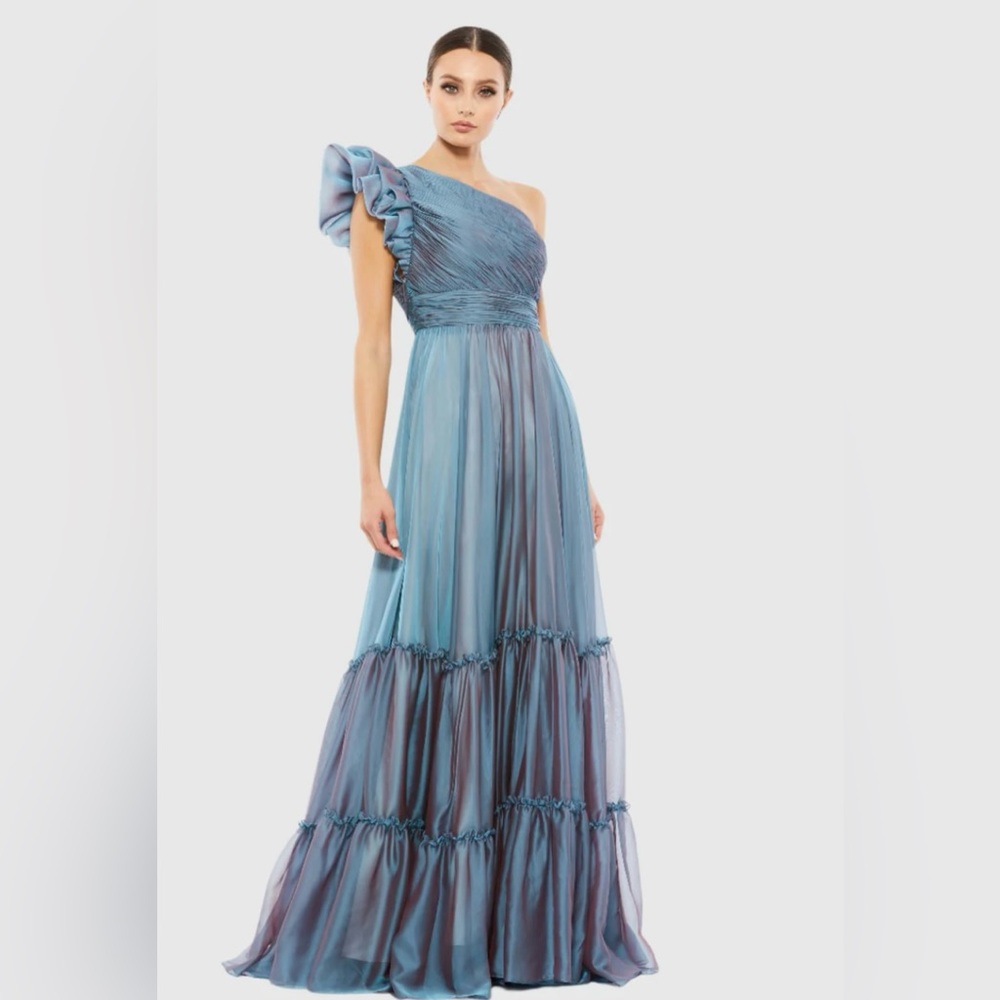 Mac Duggal size 6 Blue Organza One Shoulder Pleated Gown